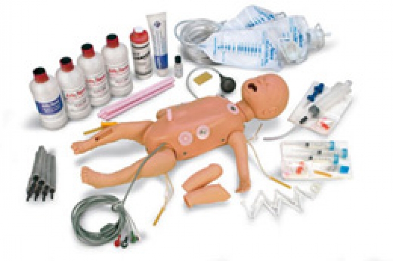 1018146 Deluxe Baby-Reanimationspuppe mit EKG